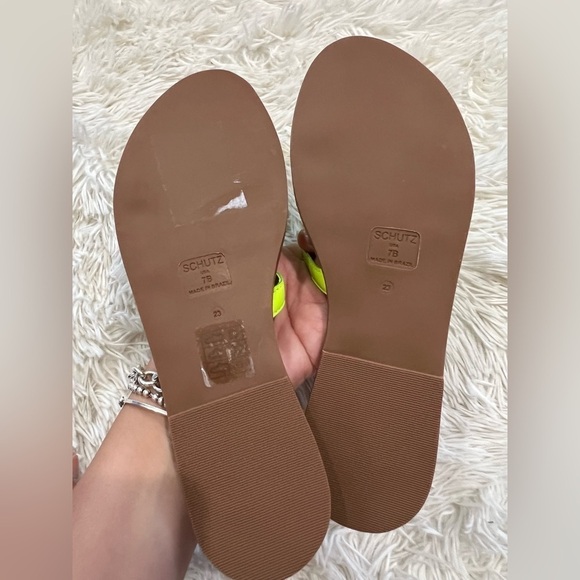 SCHUTZ Lyta Patent Strappy Slide Sandals - Size 7 - NWOT - Picture 3 of 6